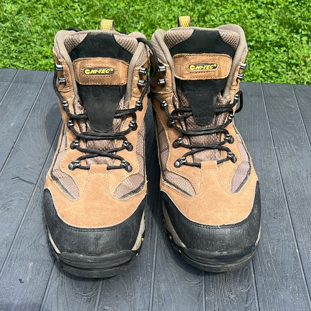 Men’s hiking boots